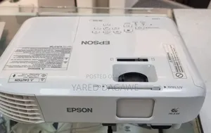 Eepson Projector Model S05
