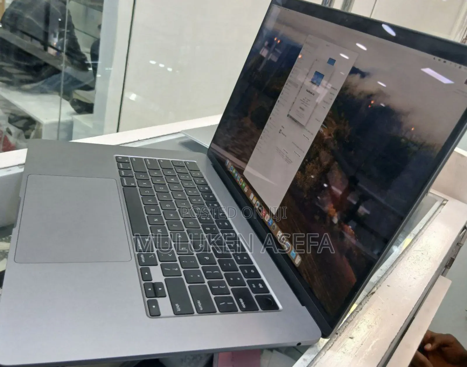 New Laptop Apple MacBook Air 2020 M1 8GB Intel Core I7 SSD 256GB