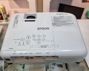 Epson Eb-S05