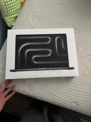 New Apple MacBook Pro 2024 M4 14-Inch 24GB Apple M4 Pro SSD 512GB