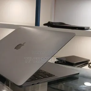 New Laptop Apple MacBook Pro 2019 8GB Intel Core I5 SSD 128GB