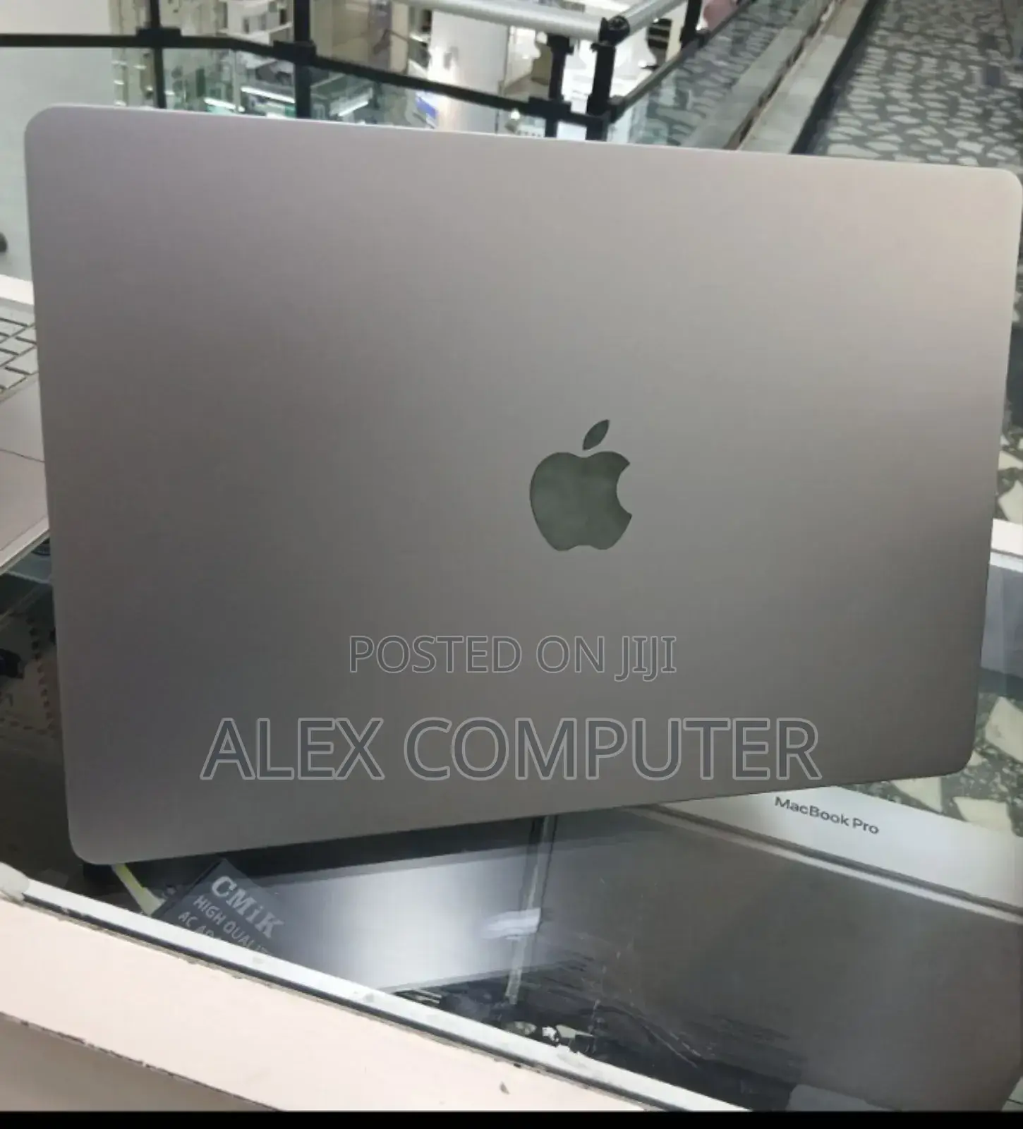New Laptop Apple MacBook Air 2024 M3 15-Inch 8GB Apple M3 SSD 256GB