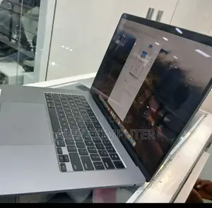 New Laptop Apple MacBook Air 2024 M3 15-Inch 8GB Apple M3 SSD 256GB