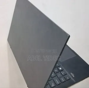 New Laptop Asus ZenBook UX330UA 16GB AMD Ryzen 7 SSD 512GB