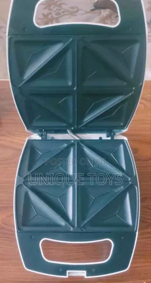 Photo - Geepas Standard Sandwich Maker  6,000 Birr
