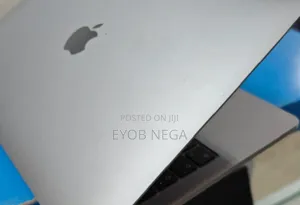 New Laptop Apple MacBook Pro 2022 M2 8GB Apple M2 SSD 256GB