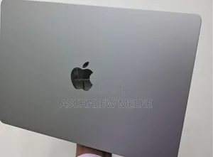 Photo - New Laptop Apple MacBook Air 2022 M2 8GB Apple M2 SSD 256GB