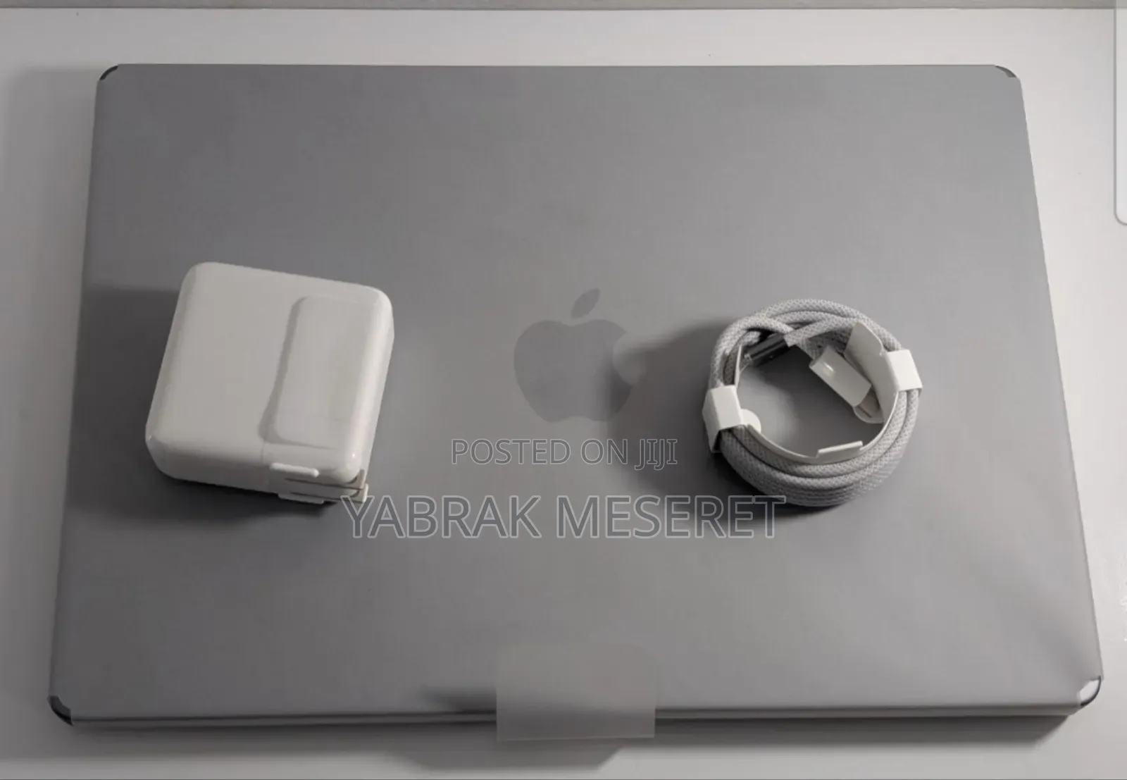 New Laptop Apple MacBook Pro 2023 M3 14-Inch 8GB Apple M3 Pro SSD 512GB