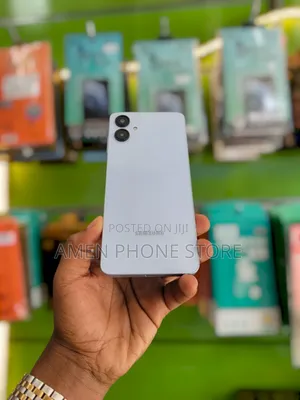 Photo - New Samsung Galaxy A05 64 GB White