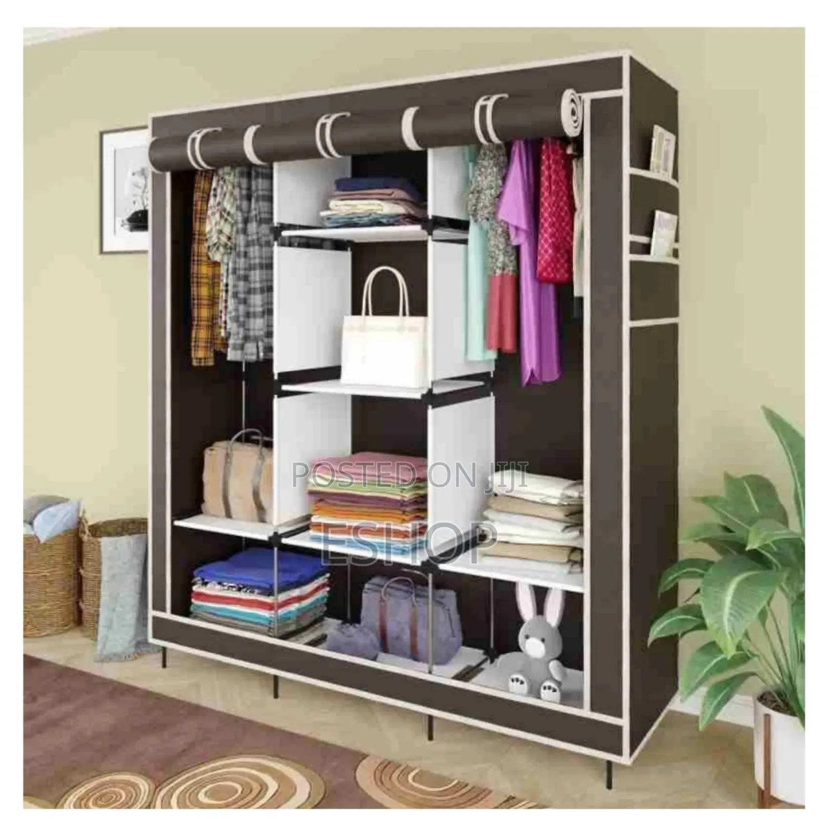 **Breathable Mesh Fabric – Prevents Moisture**