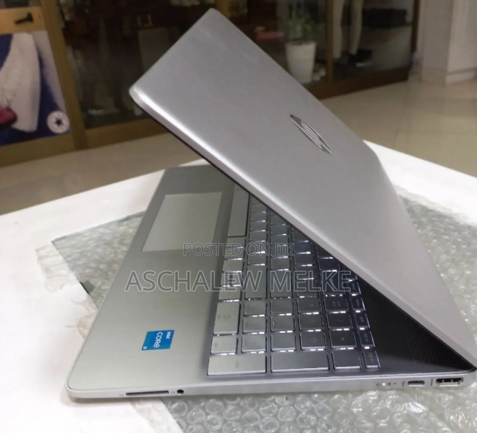 New Laptop HP Stream Notebook 8GB Intel Core I3 SSD 1T