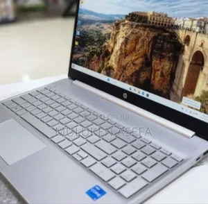 New Laptop HP EliteBook X360 1040 G7 16GB Intel Core I7 SSD 512GB