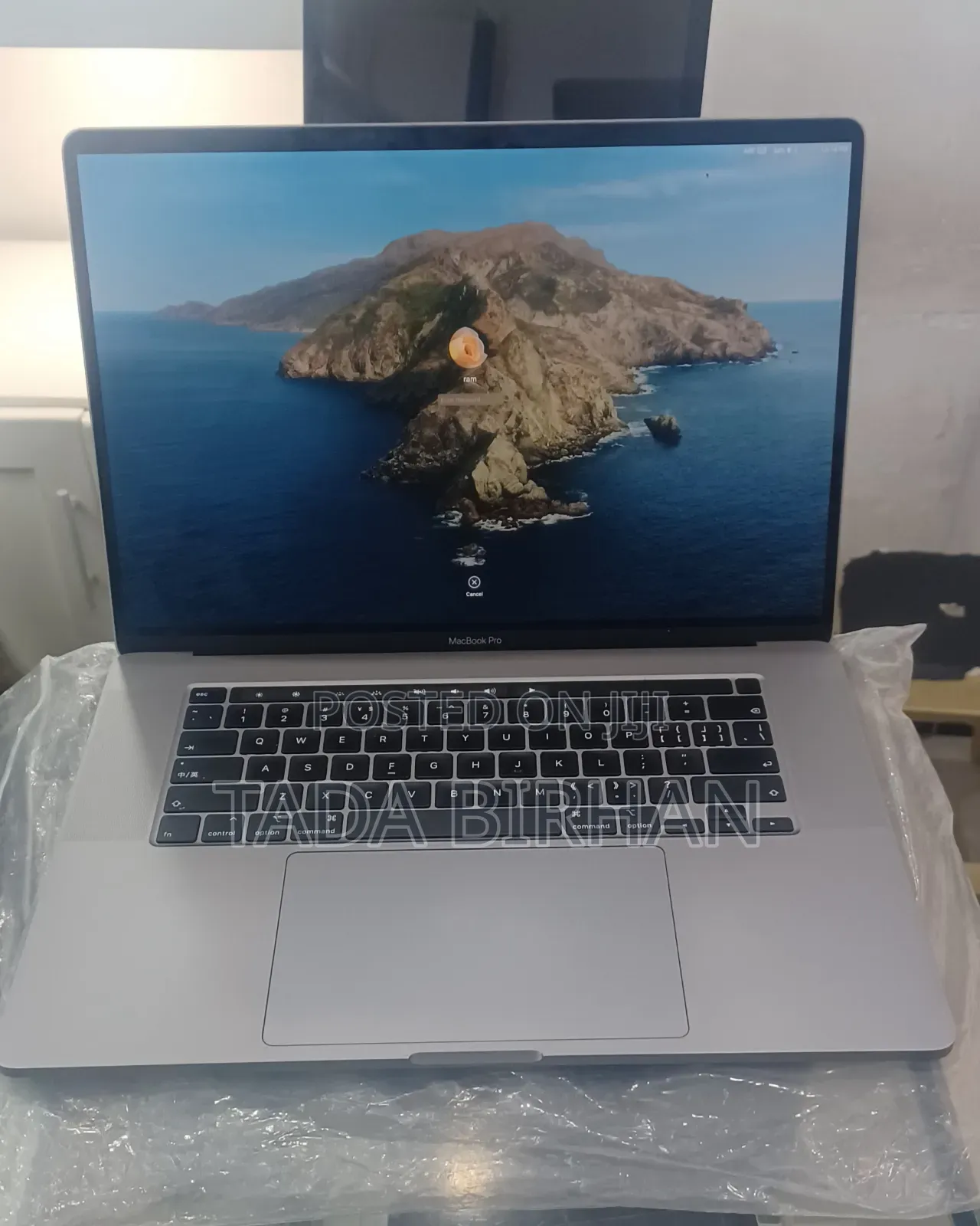 New Laptop Apple MacBook 2019 18GB Intel Core I9 SSD 1T