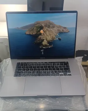 New Laptop Apple MacBook 2019 18GB Intel Core I9 SSD 1T