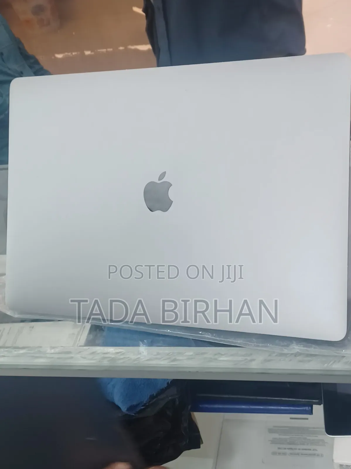 New Laptop Apple MacBook 2019 18GB Intel Core I9 SSD 1T