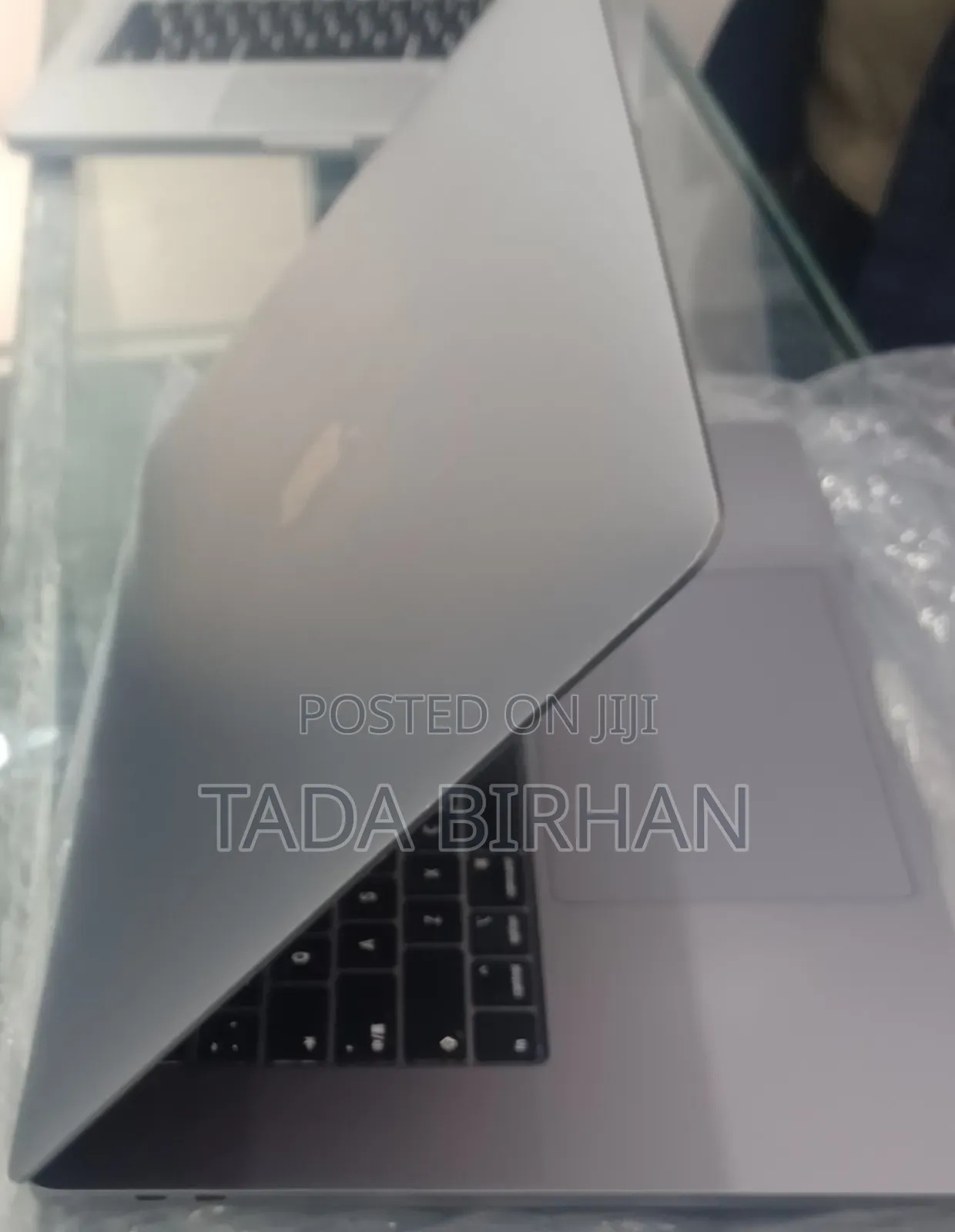 New Laptop Apple MacBook 2019 18GB Intel Core I9 SSD 1T