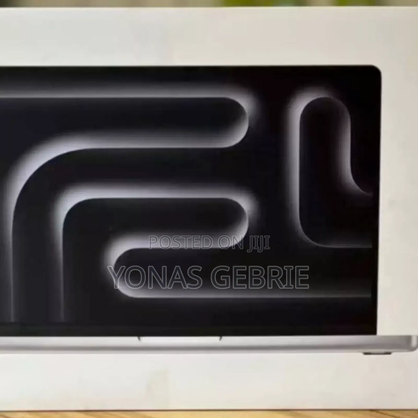New Laptop Apple MacBook 8GB Apple M3 SSD 512GB