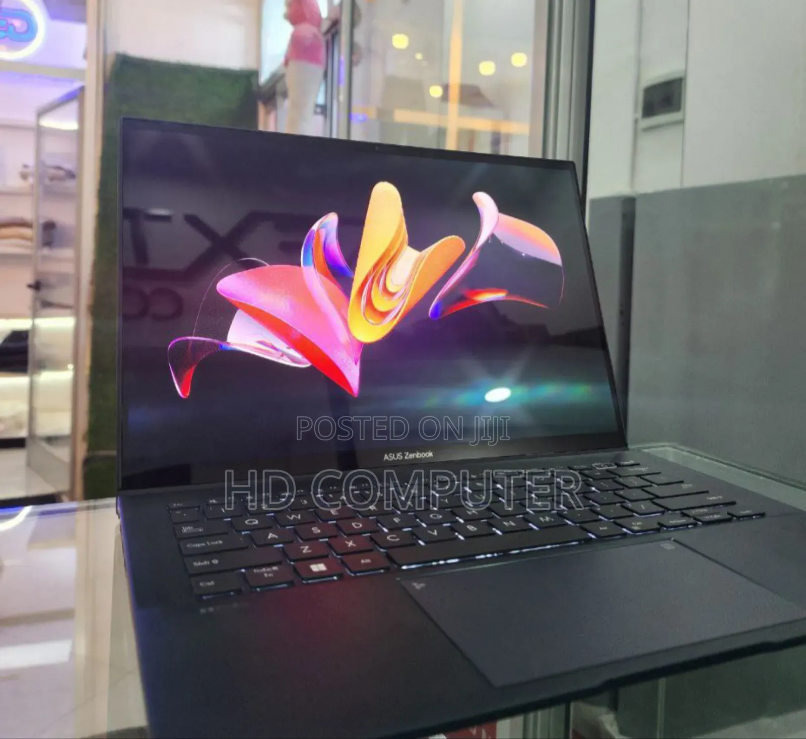 New Laptop Asus ZenBook UX302LG 16GB Intel Core I7 SSD 512GB