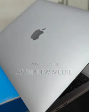 New Laptop Apple MacBook Pro 2022 M2 8GB Apple M2 SSD 256GB