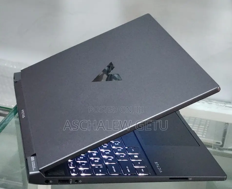 New Laptop HP Victus 15 8GB AMD Ryzen 5 SSD 512GB