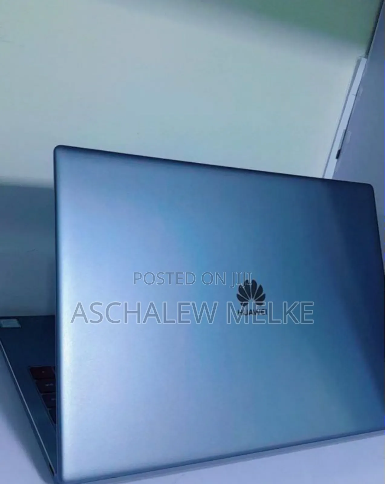 New Laptop Huawei MateBook 13 WRT-W19E 8GB Intel Core I5 SSD 256GB