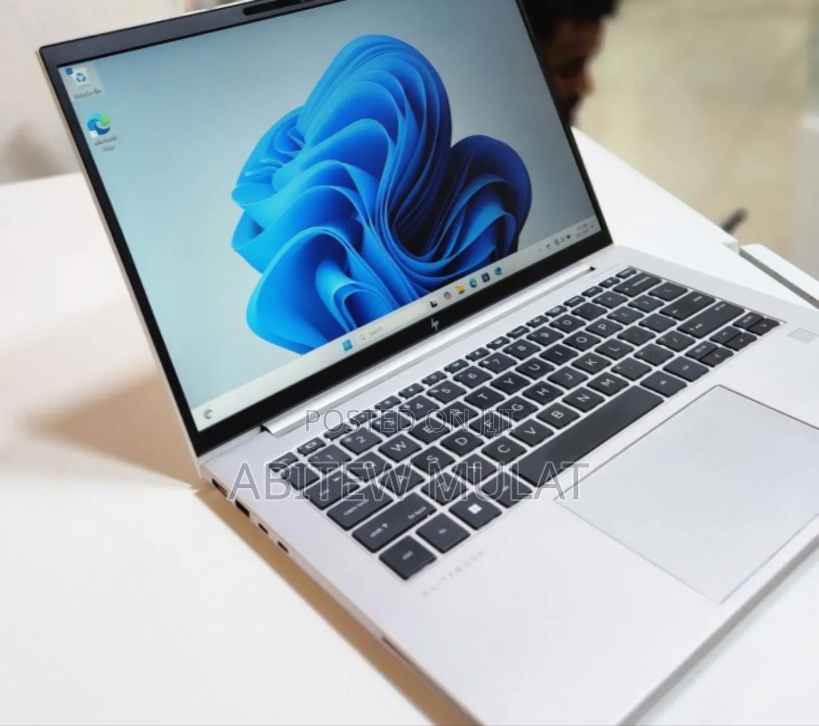 New Laptop HP EliteBook 840 G9 16GB Intel Core I7 SSD 512GB