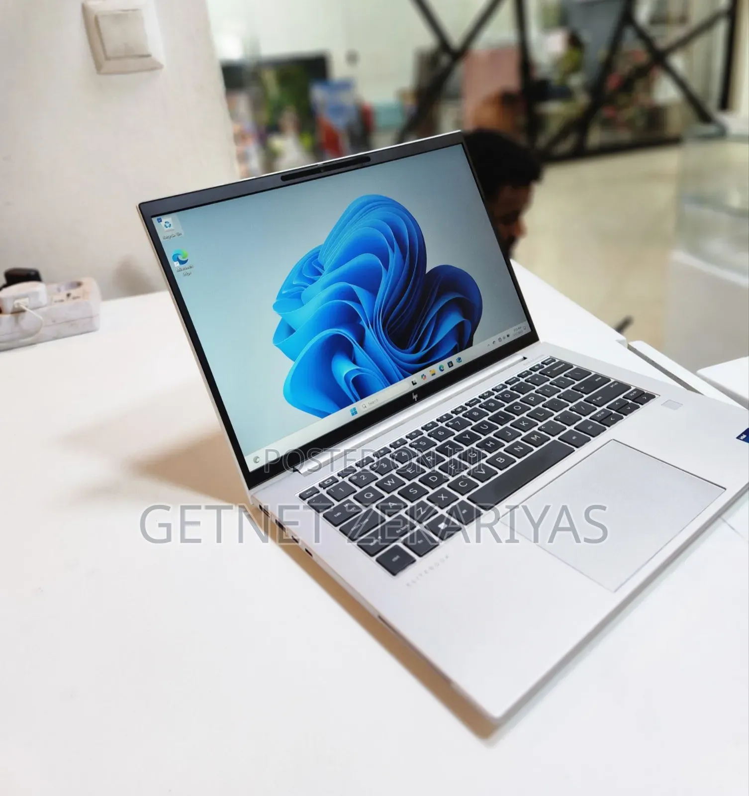 New Laptop HP EliteBook 840 10 16GB Intel Core I7 SSD 512GB