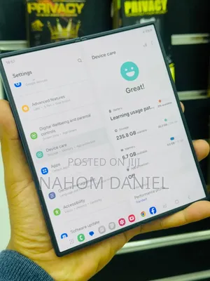 Photo - New Samsung Galaxy Z Fold6 256 GB White