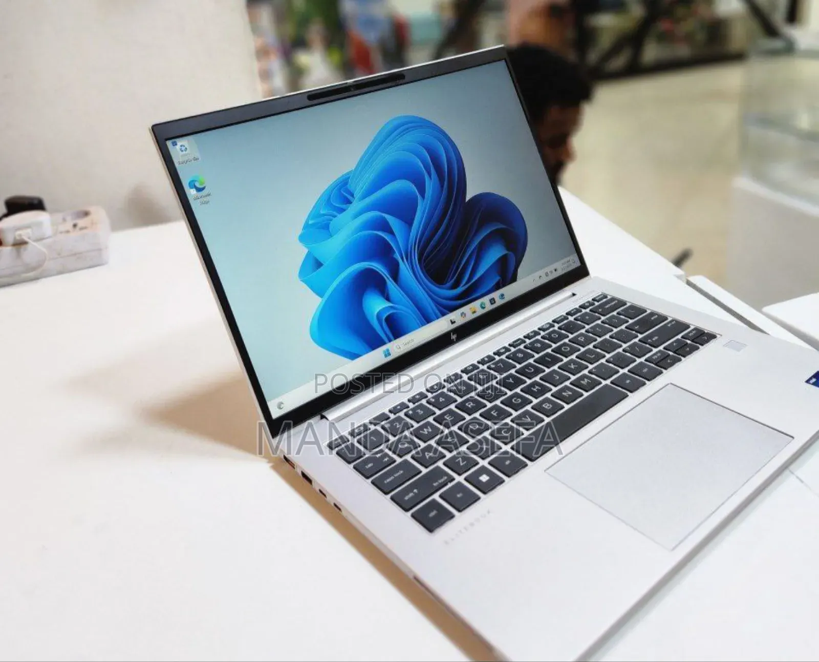 New Laptop HP EliteBook 840 10 16GB Intel Core I7 SSD 512GB