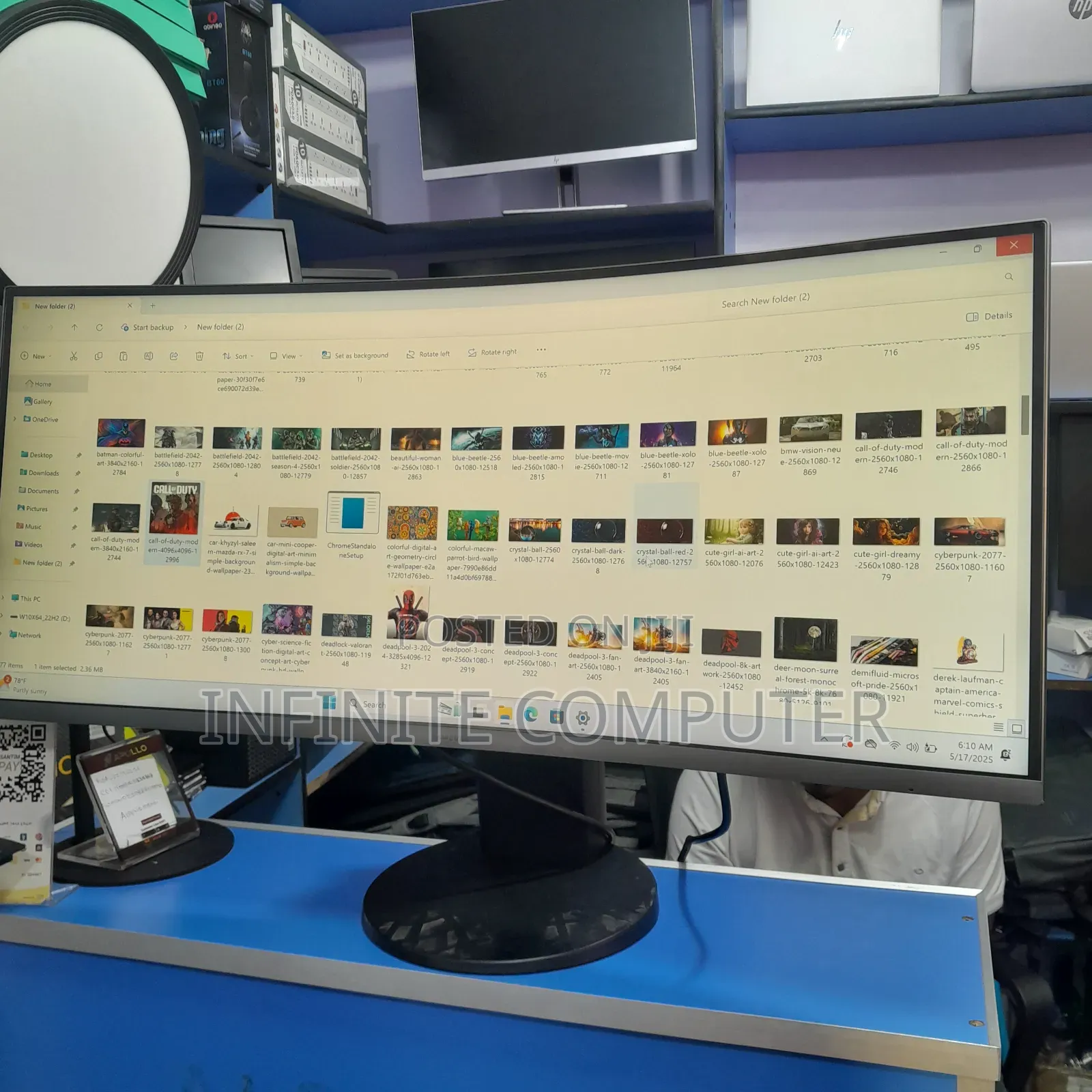 32" Curve Samsung Monitor