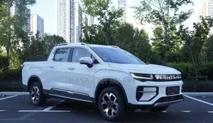 Photo - New Geely Coolray 2025 White