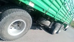 Sino Truck ከነተሳቢው •2021 •a-14 •ባንክ 3,500,000