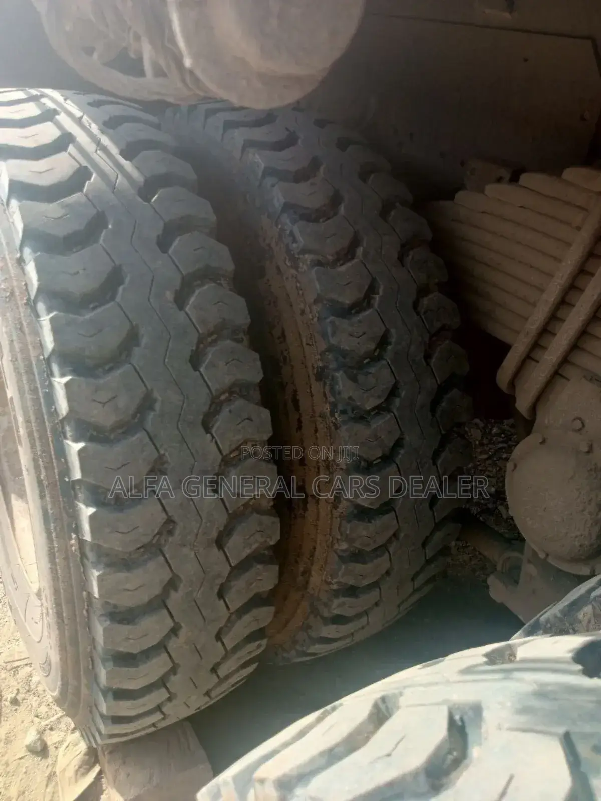 Sino Truck ከነተሳቢው •2021 •a-14 •ባንክ 3,500,000