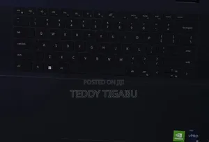 New Laptop Dell Inspiron 2100 16GB Intel Core I7 SSD 1T