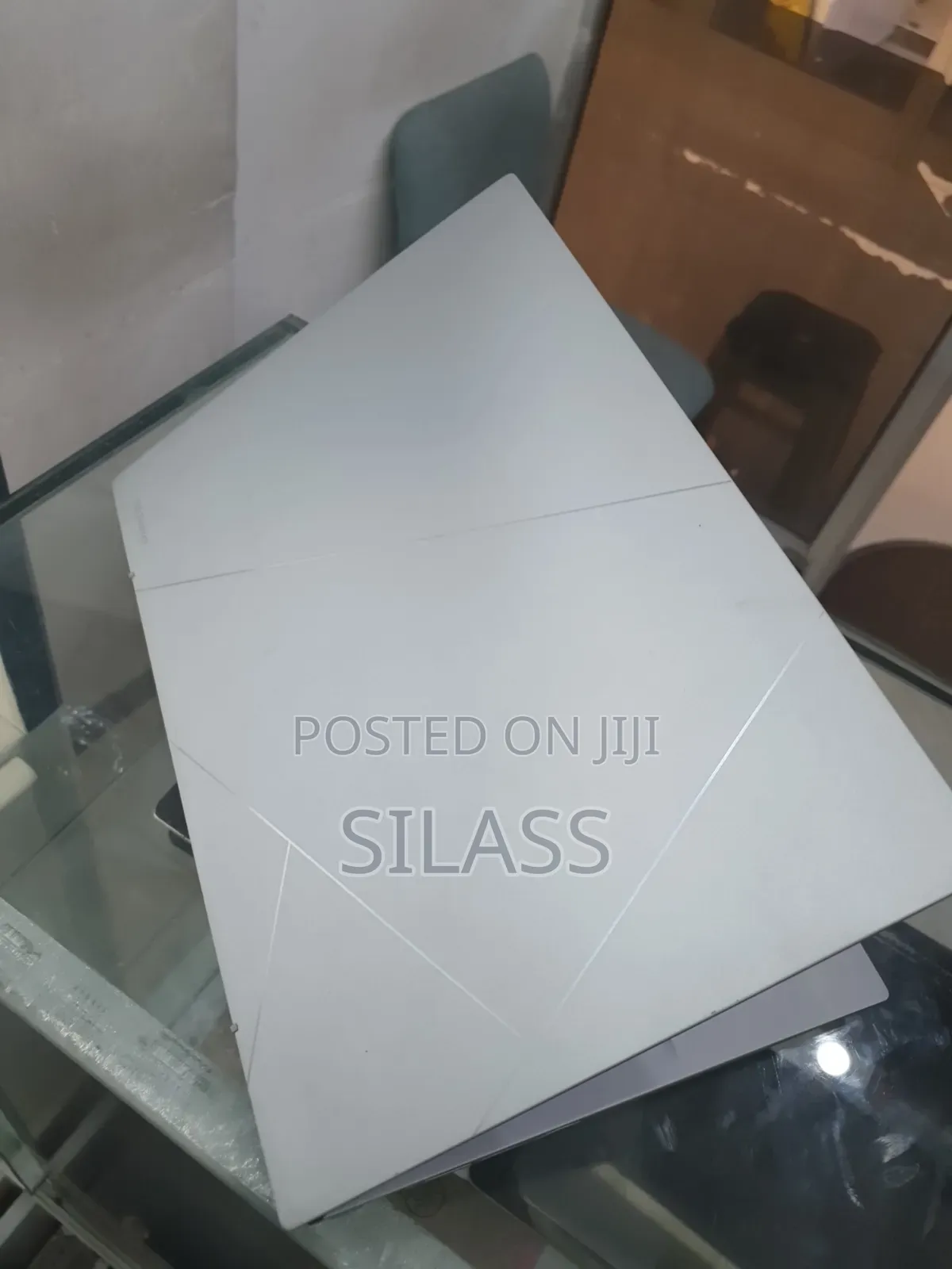 New Laptop Asus ZenBook 13 UX331UN 16GB Intel Core I7 SSD 1T