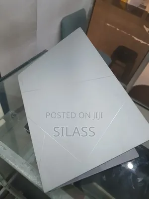 New Laptop Asus ZenBook 13 UX331UN 16GB Intel Core I7 SSD 1T