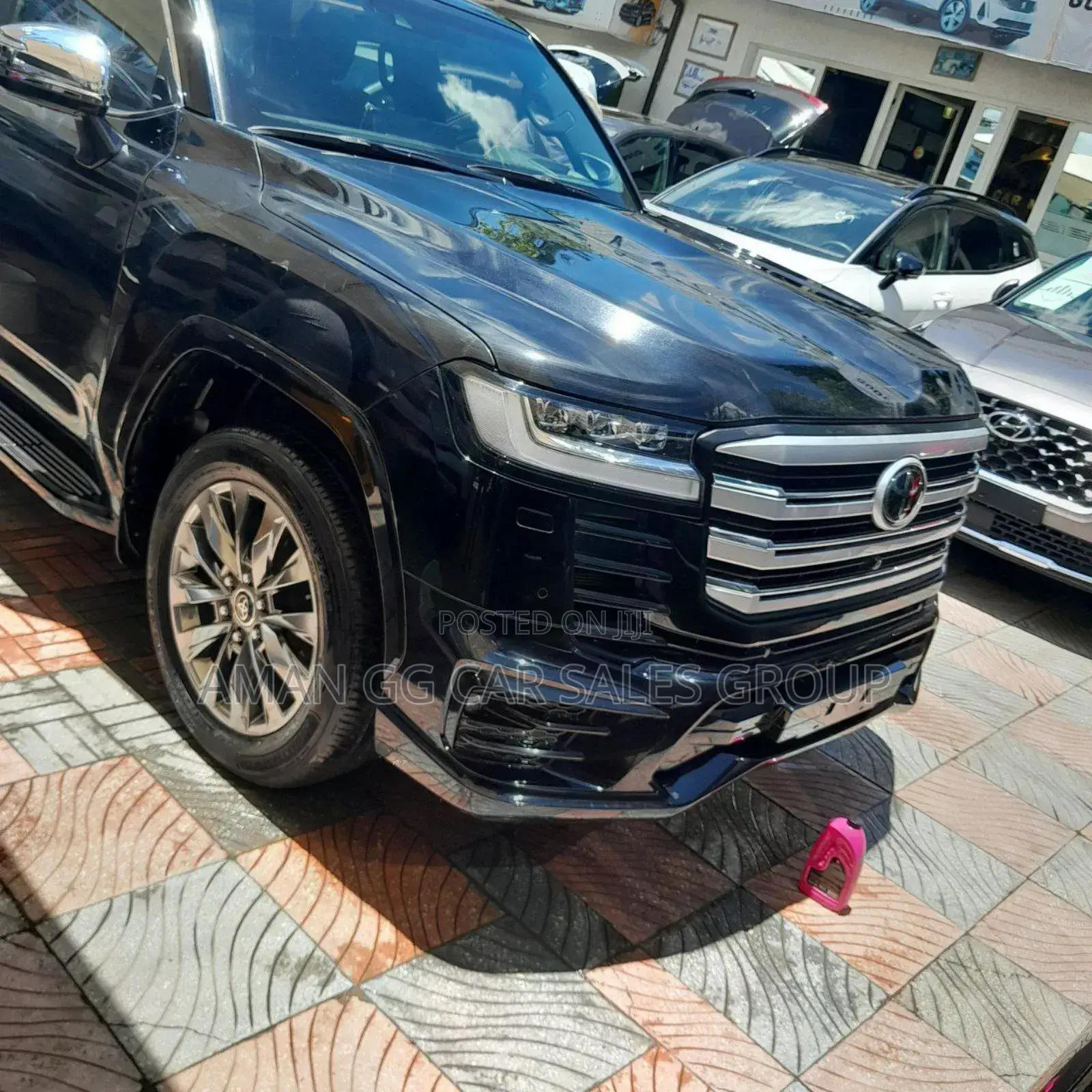 Toyota Land Cruiser 2022 Red