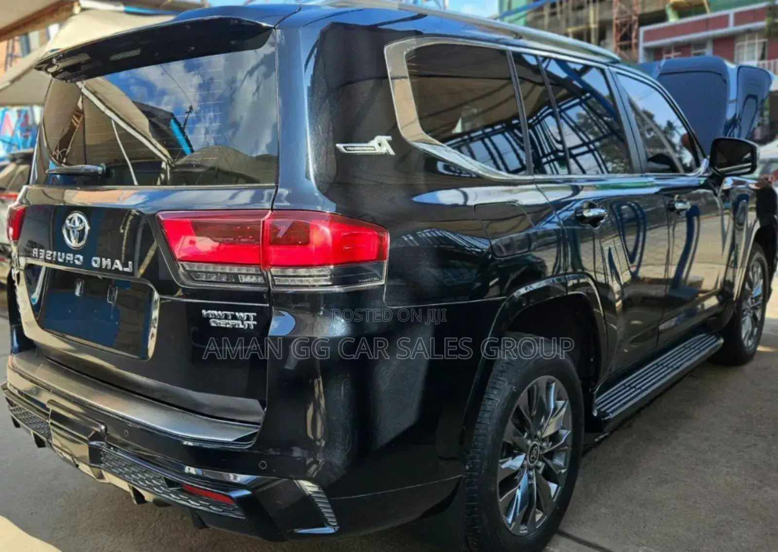 Toyota Land Cruiser 2022 Red