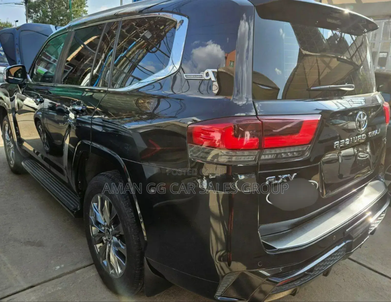 Toyota Land Cruiser 2022 Red