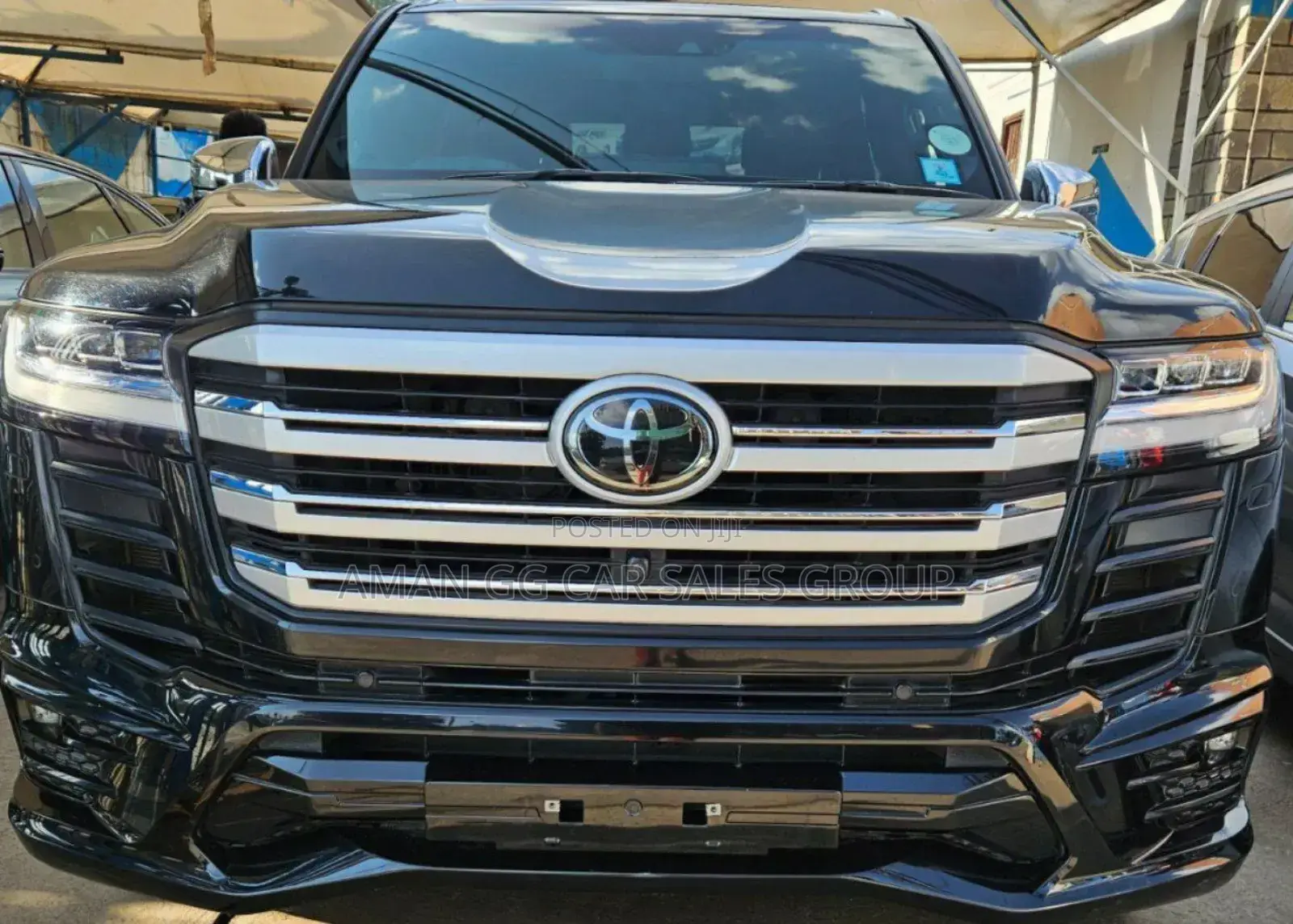 Toyota Land Cruiser 2022 Red