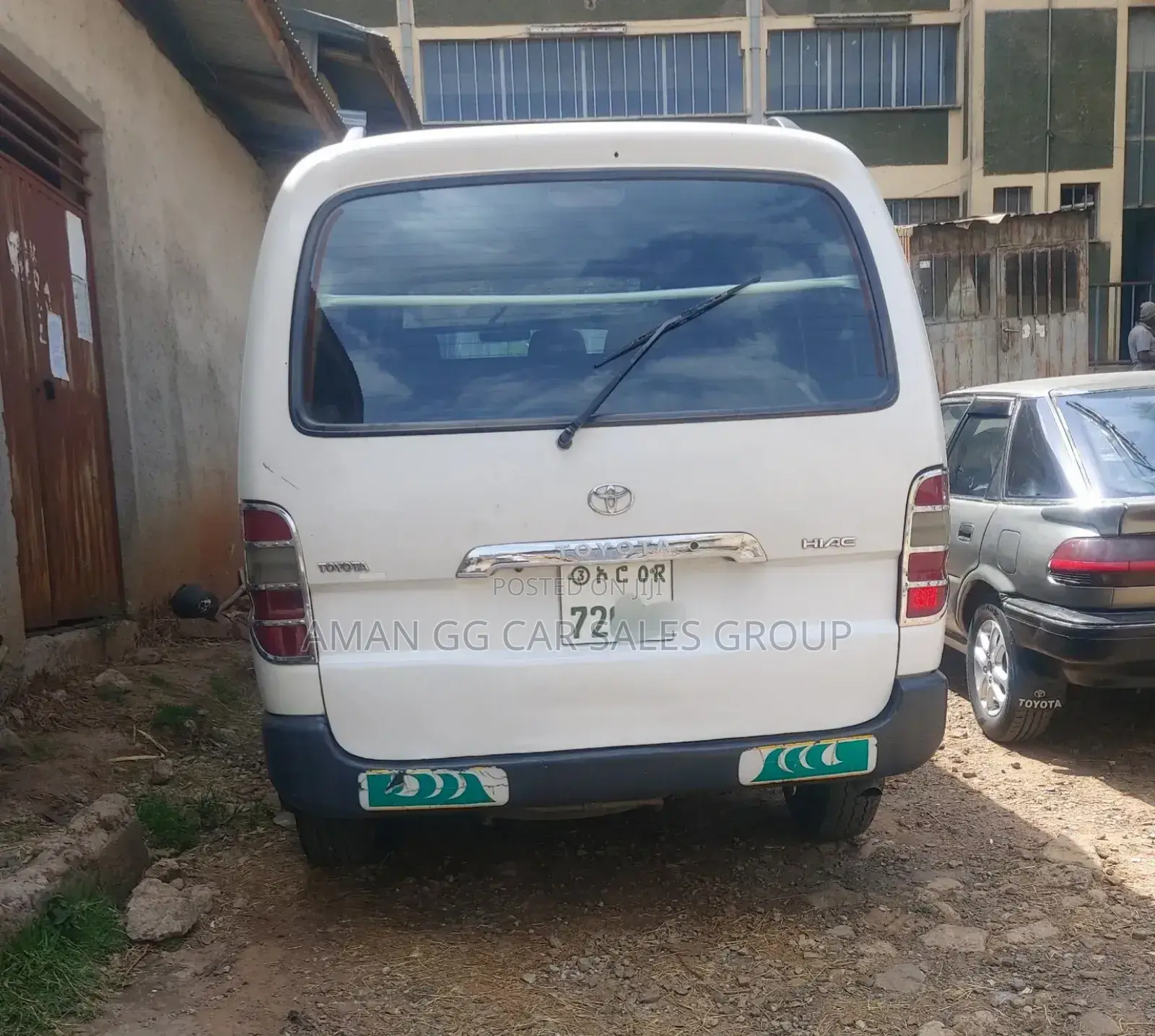 Toyota HiAce 2009 White