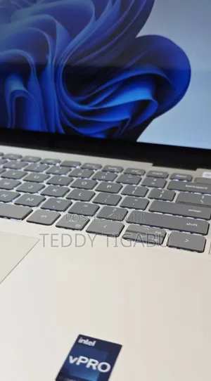 New Laptop Dell Inspiron 15 16GB Intel Core I7 SSD 1T