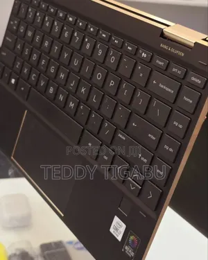 New Laptop HP Spectre 16GB Intel Core I7 SSD 1T