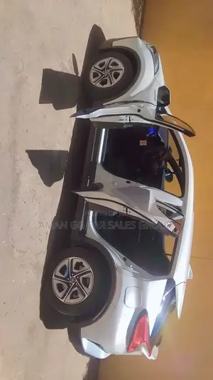 Toyota C-HR 2021 White