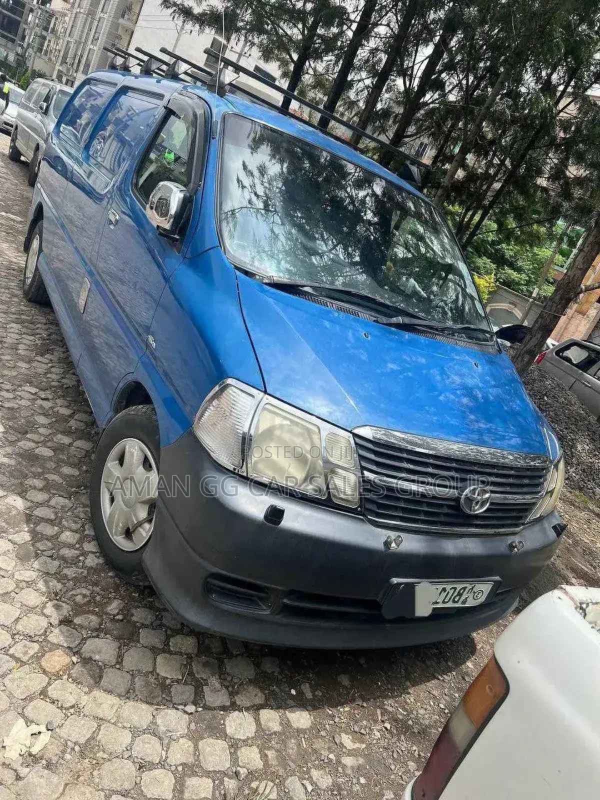 Toyota HiAce 2011 Blue