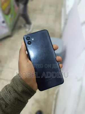 Photo - New Samsung Galaxy A04 64 GB Black
