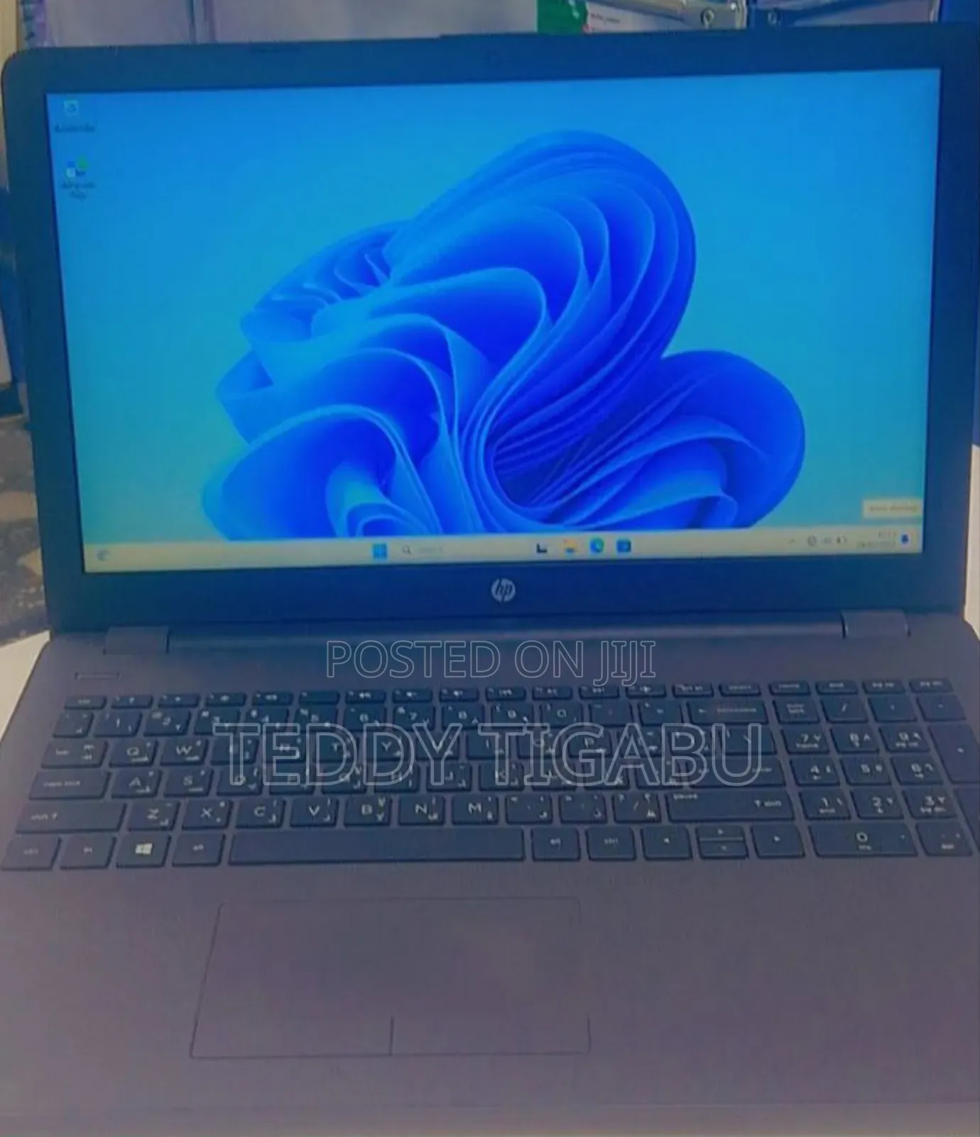 New Laptop HP 250 G6 4GB Intel Core I3 SSD 500GB