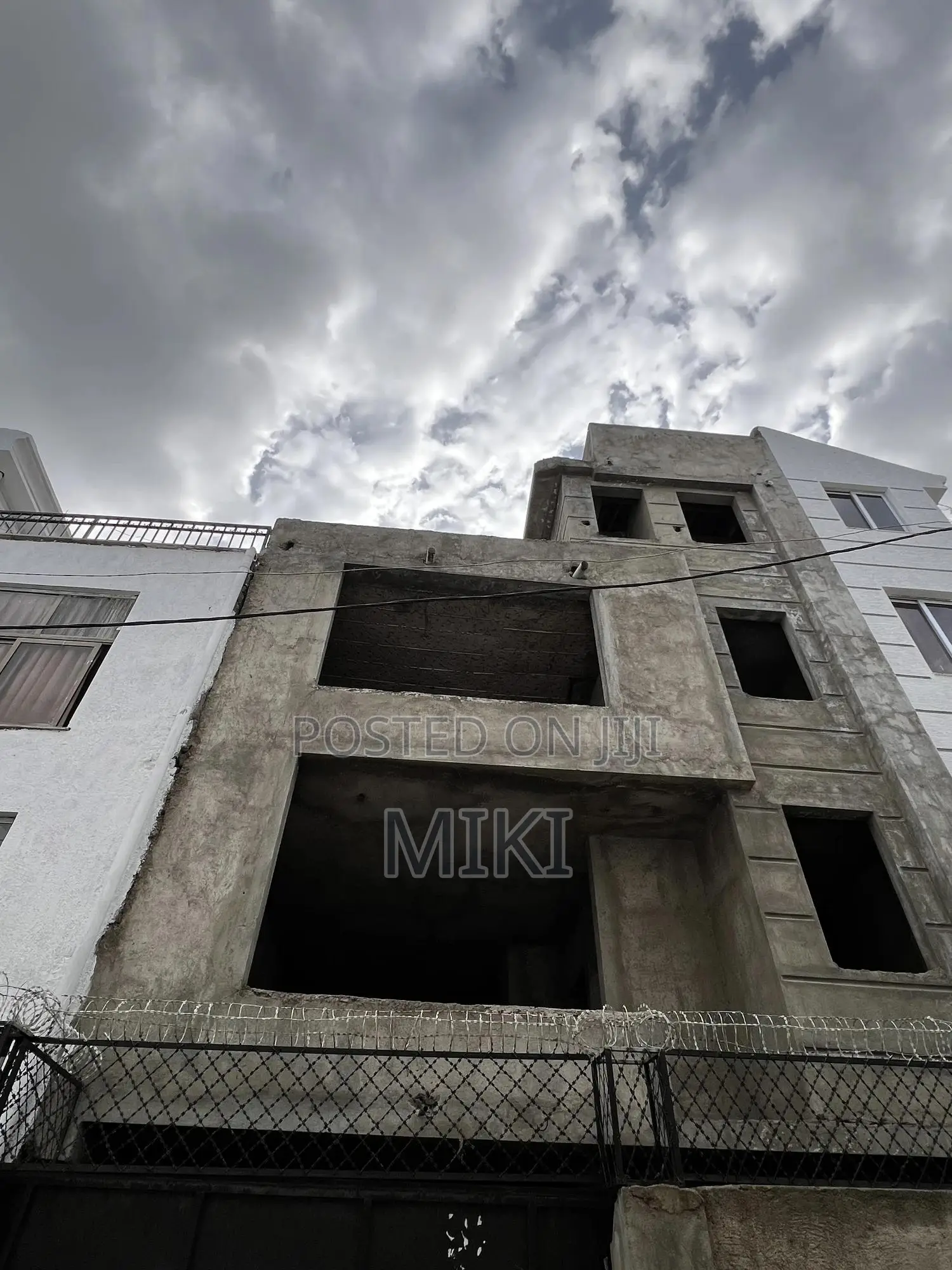 5bdrm Townhouse/Terrace in Haile Garment, Nifas Silk-Lafto for sale