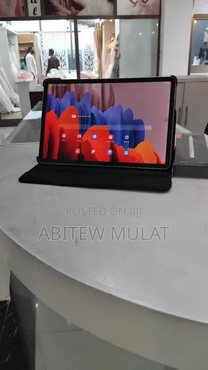 Photo - New Samsung Galaxy Tab S7 128 GB Gray