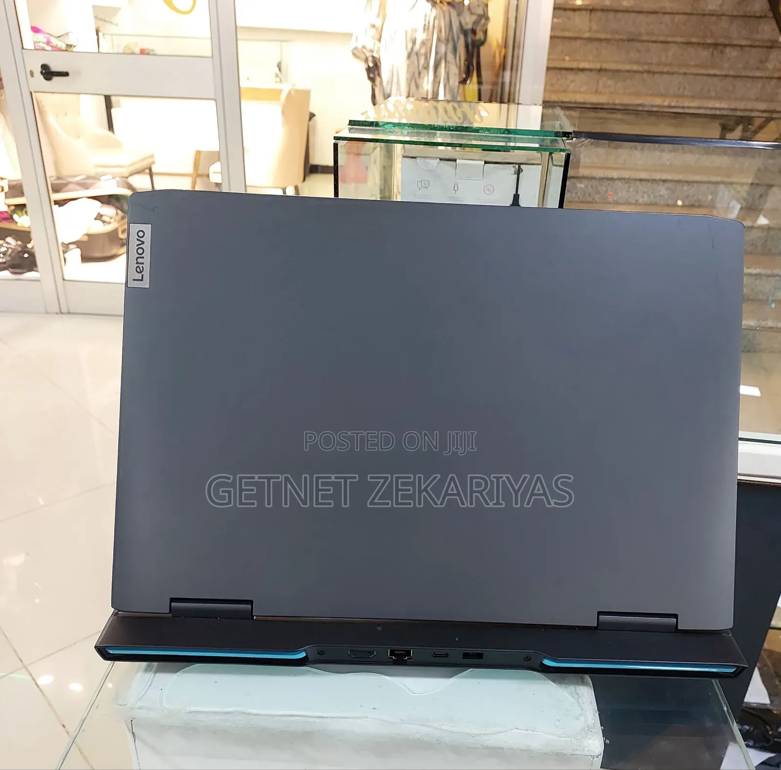 New Laptop Lenovo LOQ 15IRH8 16GB AMD Ryzen 5 SSD 512GB